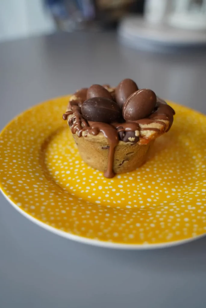 Chocolate Egg Cookie Cup